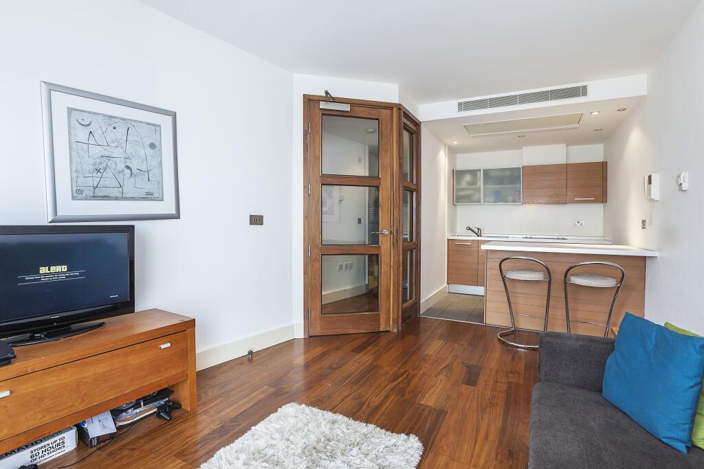 Apartment in London - More