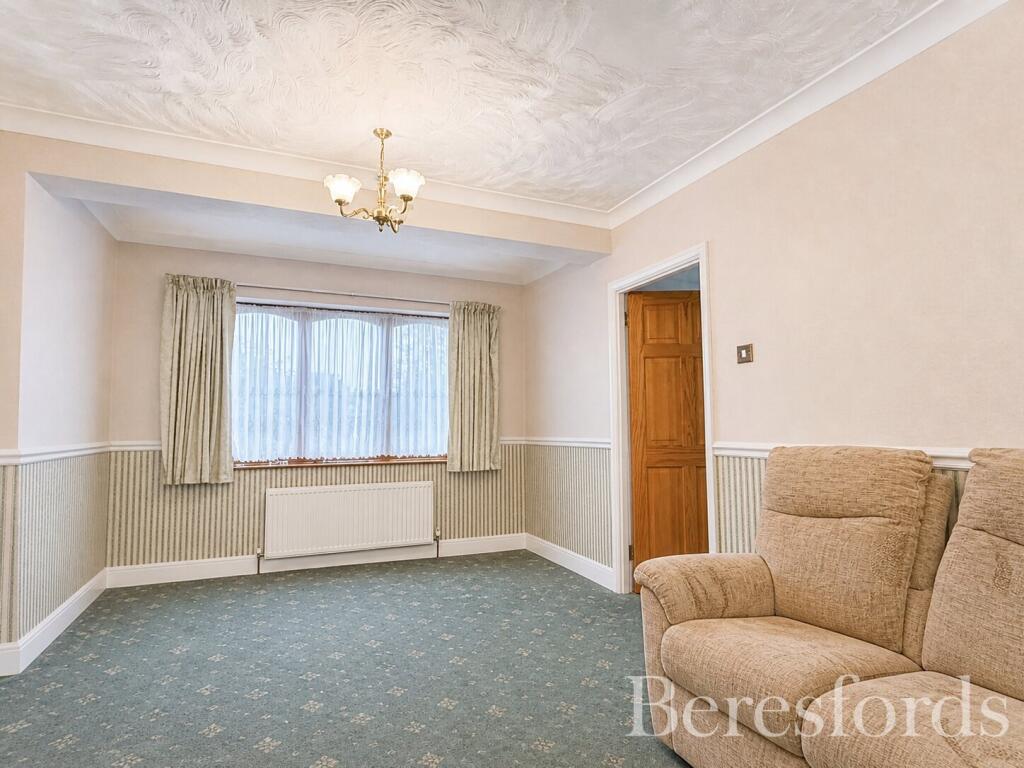 House in Hornchurch, Elm Park - View 4