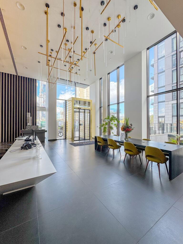 Apartment in London - More