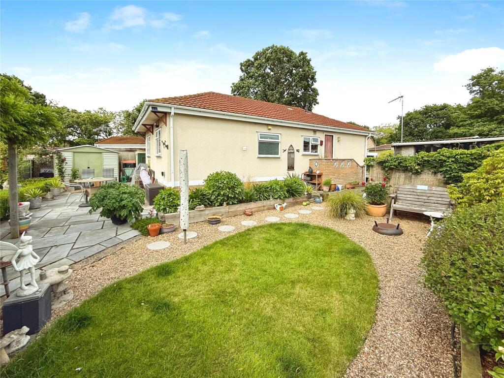 Main image of property: Broxburn Park, South Hykeham, Lincoln, LN6