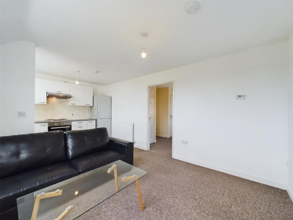 Additional image 7 of 328 Wharf Lane Solihull