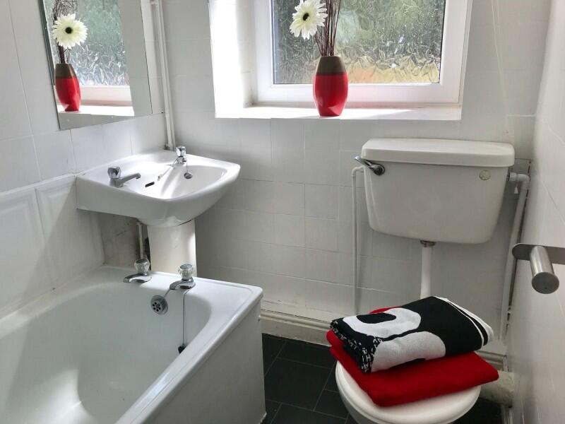 Apartment in Leeds, Headingley Hill, Headingley - View 4