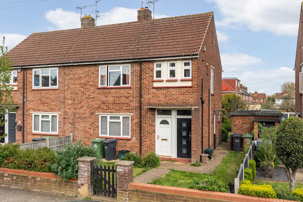Main image of property: Ditchfield Road, Hoddesdon, EN11