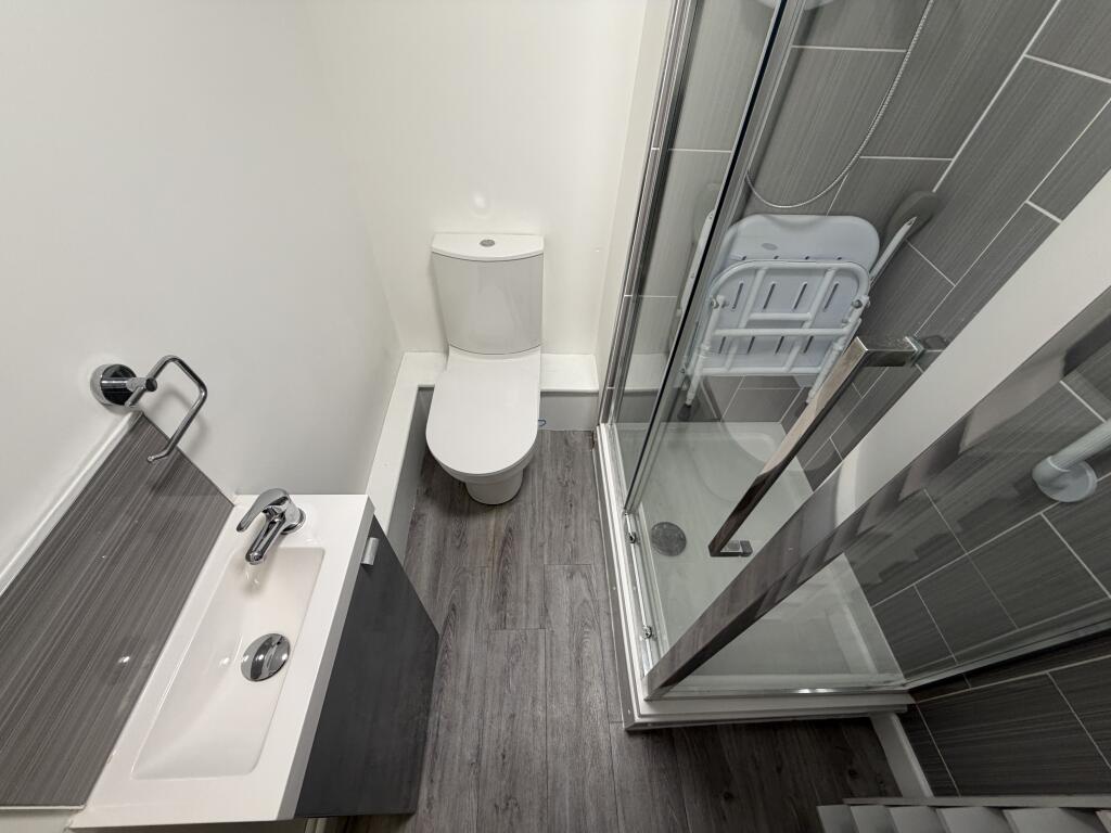Apartment in Birmingham, West Midlands - More