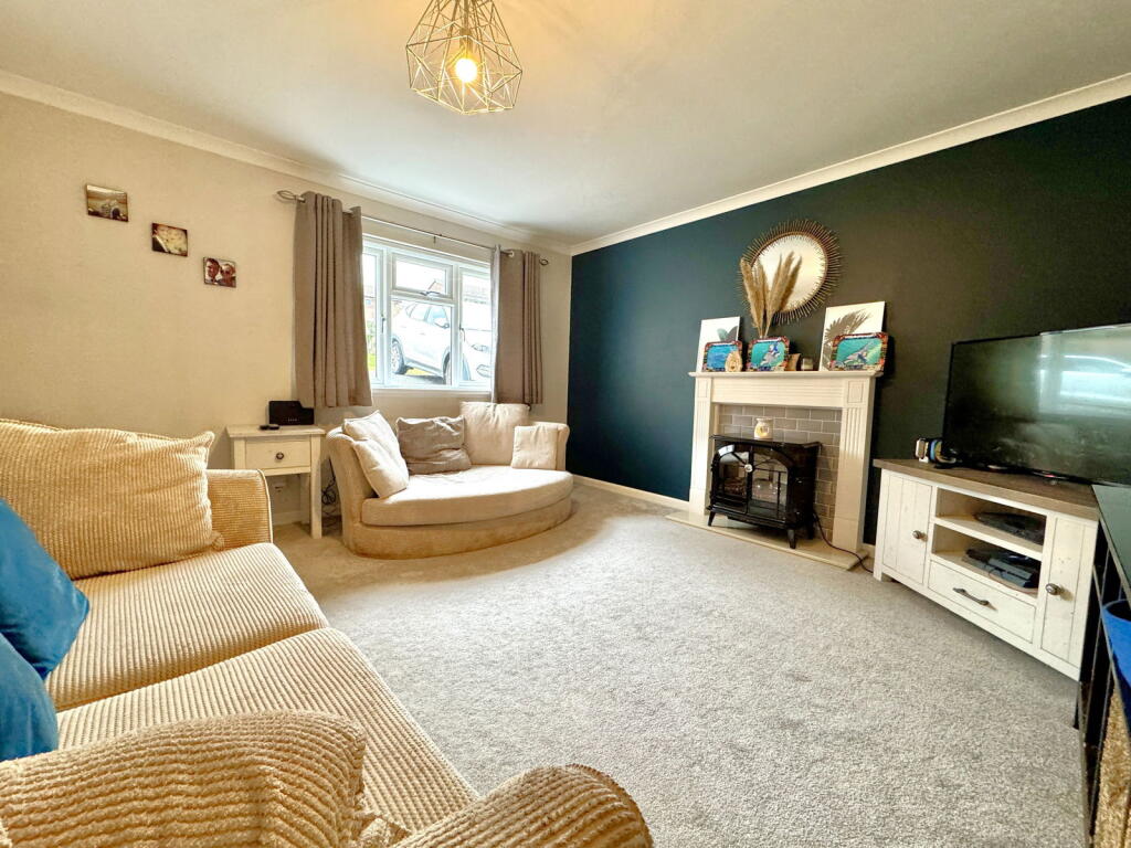 6 Forresters Drive, Woolwell, Plymouth PL6 7QA photo 4