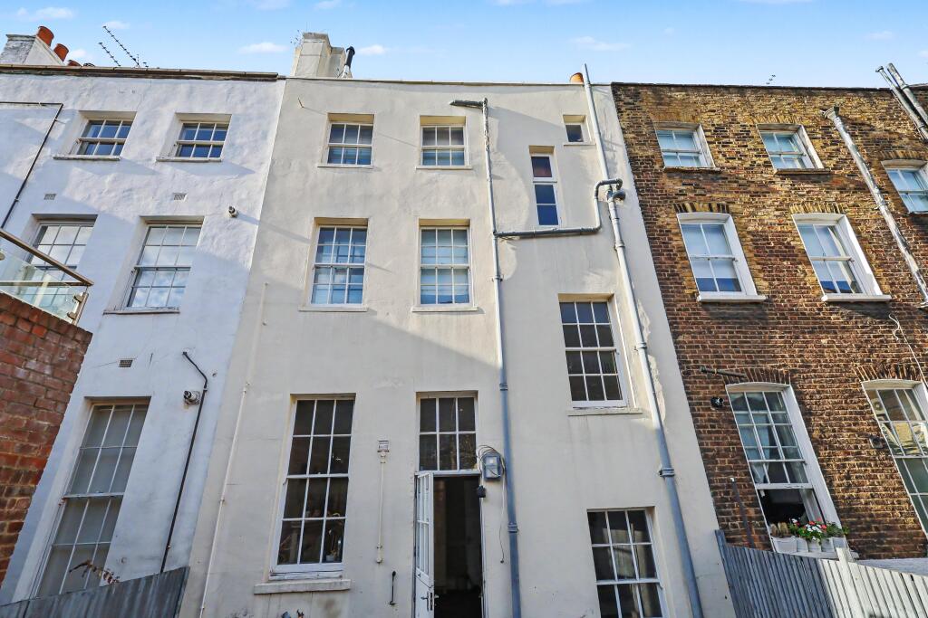 House in London - View 3