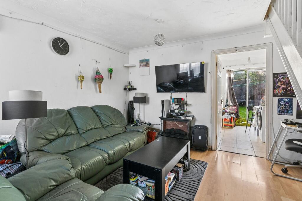 House in Stevenage, Hertfordshire - View 2