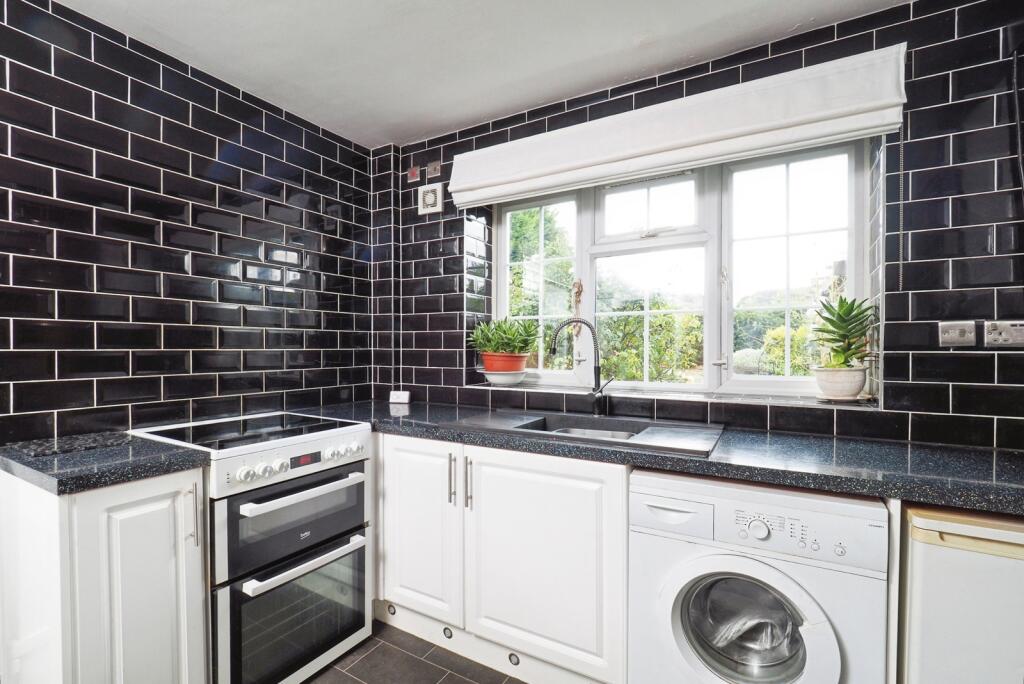 House in Nottingham, Nottinghamshire - View 4