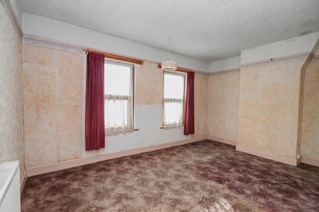 House in Northampton, Kingsthorpe Hollow - View 5