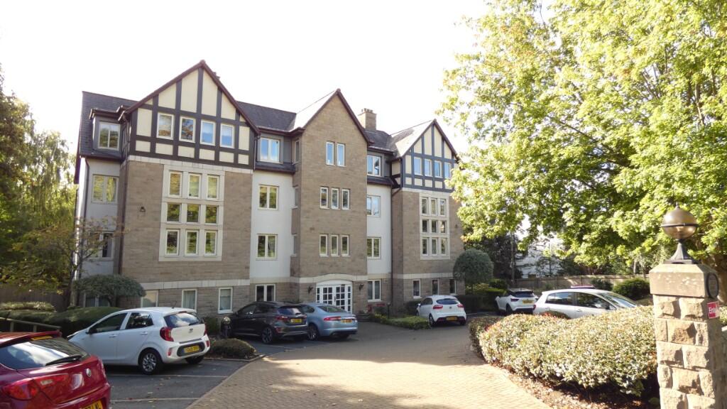 Main image of property: Park Avenue, Leeds, West Yorkshire, LS8