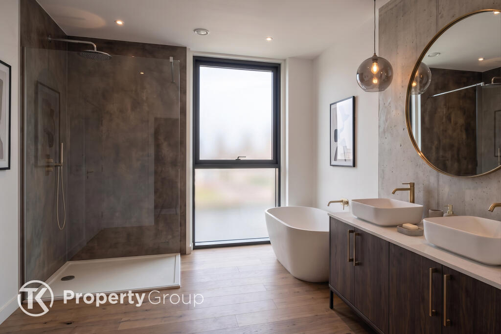 Apartment in Manchester - View 5