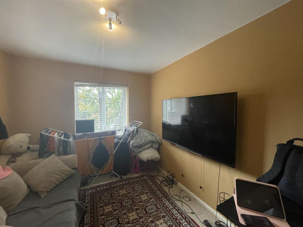 Apartment in London, Hayes - View 4