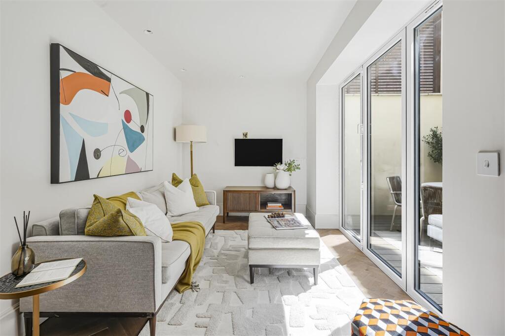Main image of property: New Kings Road, Parsons Green