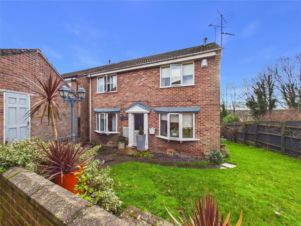 Main image of property: Newark Close, Ipswich, Suffolk, IP2