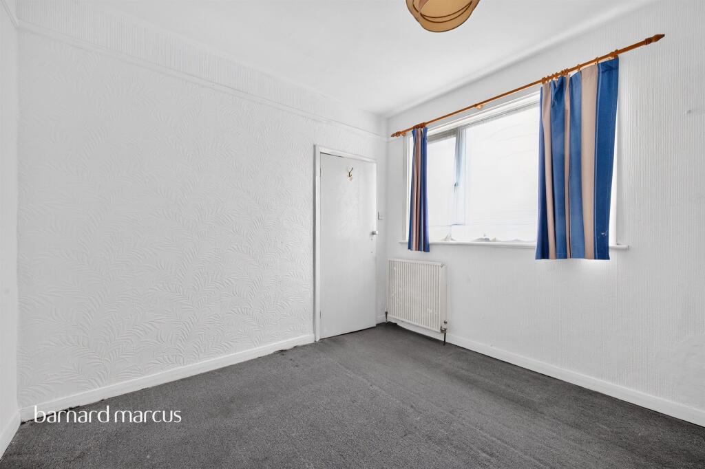 House in London - View 3