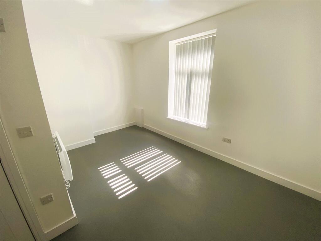 Apartment in Oldham - View 2