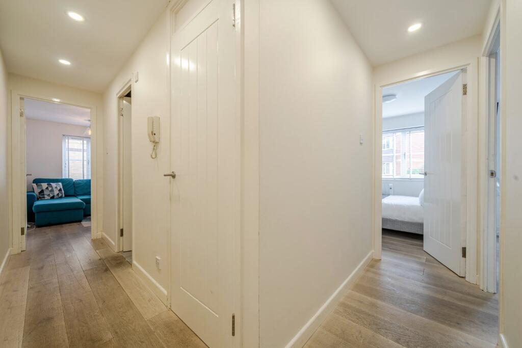 Rossetti Road, London, SE16 - More