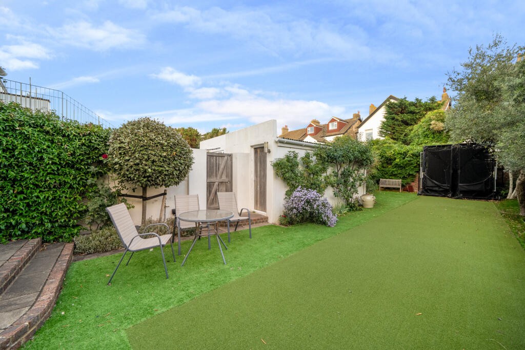 House in Hove, Brighton and Hove - More