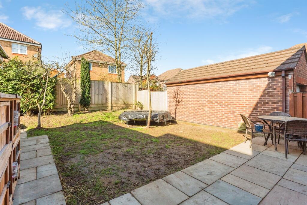 Laithes Close, Wakefield photo 3