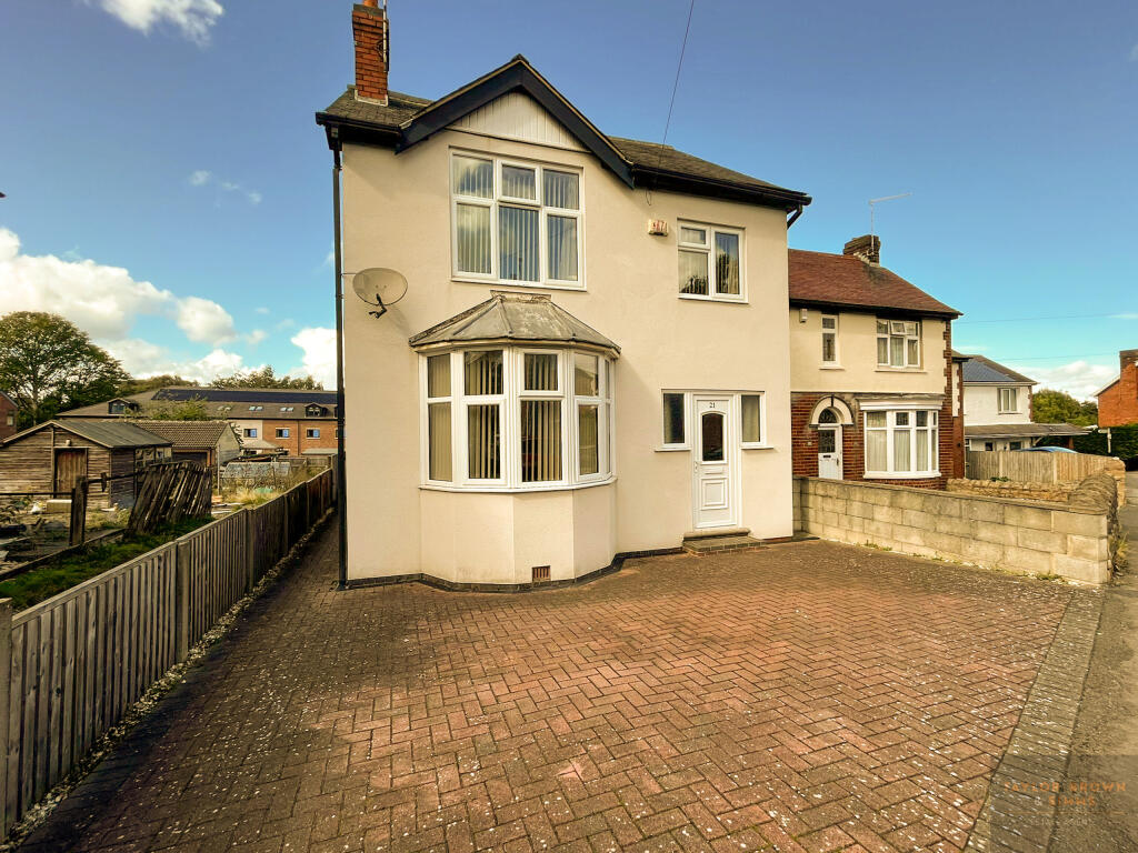 3-bed detached on Westfield Avenue, Heanor, Derbyshire, £240,000