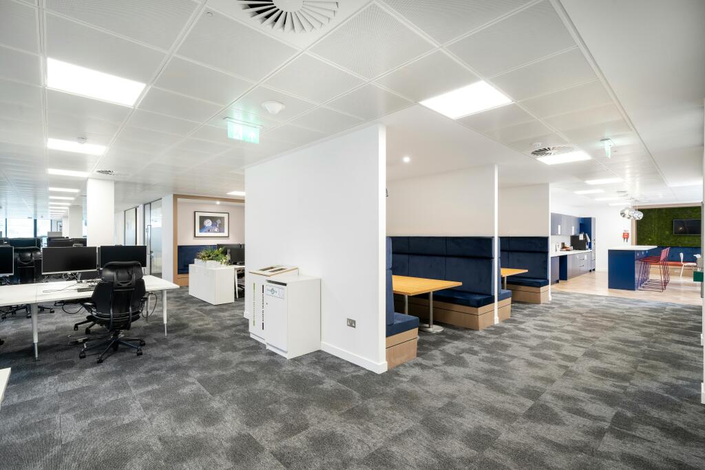 10CrownPlace104thflr.jpg