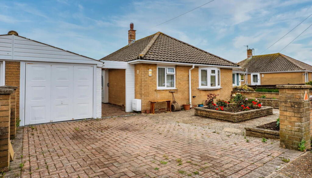 2-bed bungalow on Innings Drive, Pevensey Bay, Pevensey, BN24 6BJ, £375,000