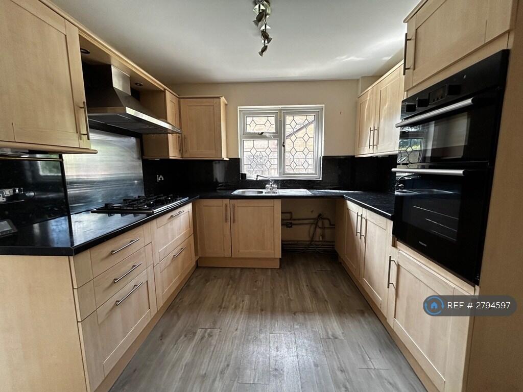 House in London - View 4