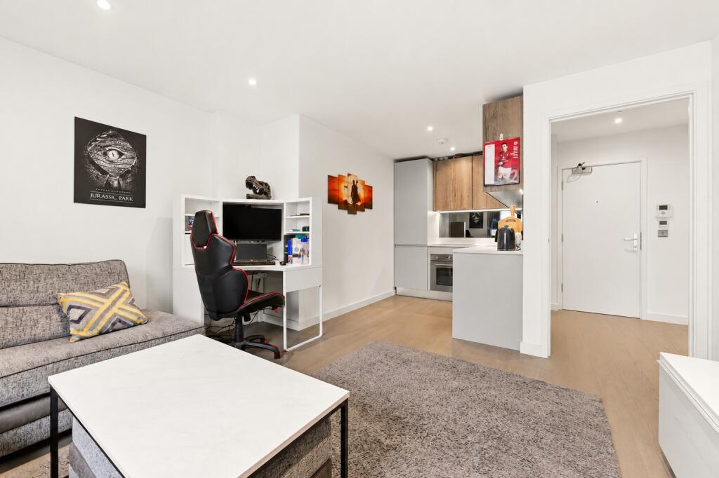 Apartment in St Albans - View 2