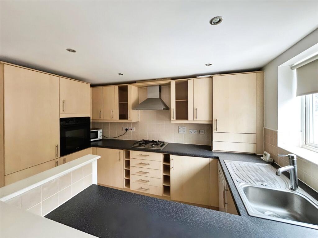 Apartment in Liverpool, Dingle - View 4