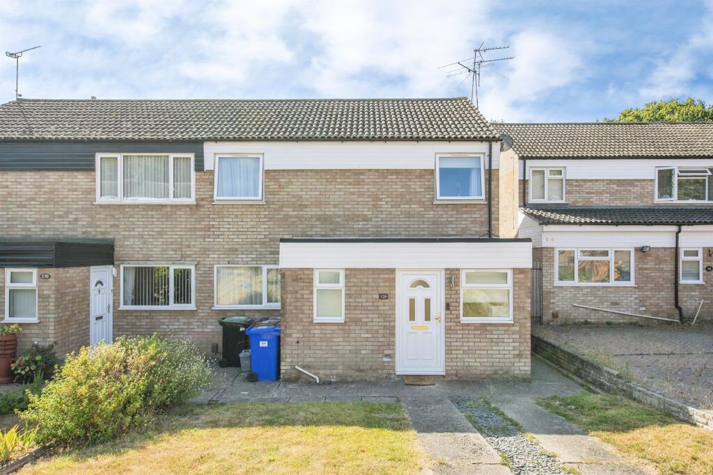 Main image of property: Heatherhayes, Ipswich