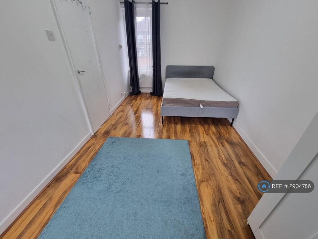 2 bedroom semi-detached house for rent