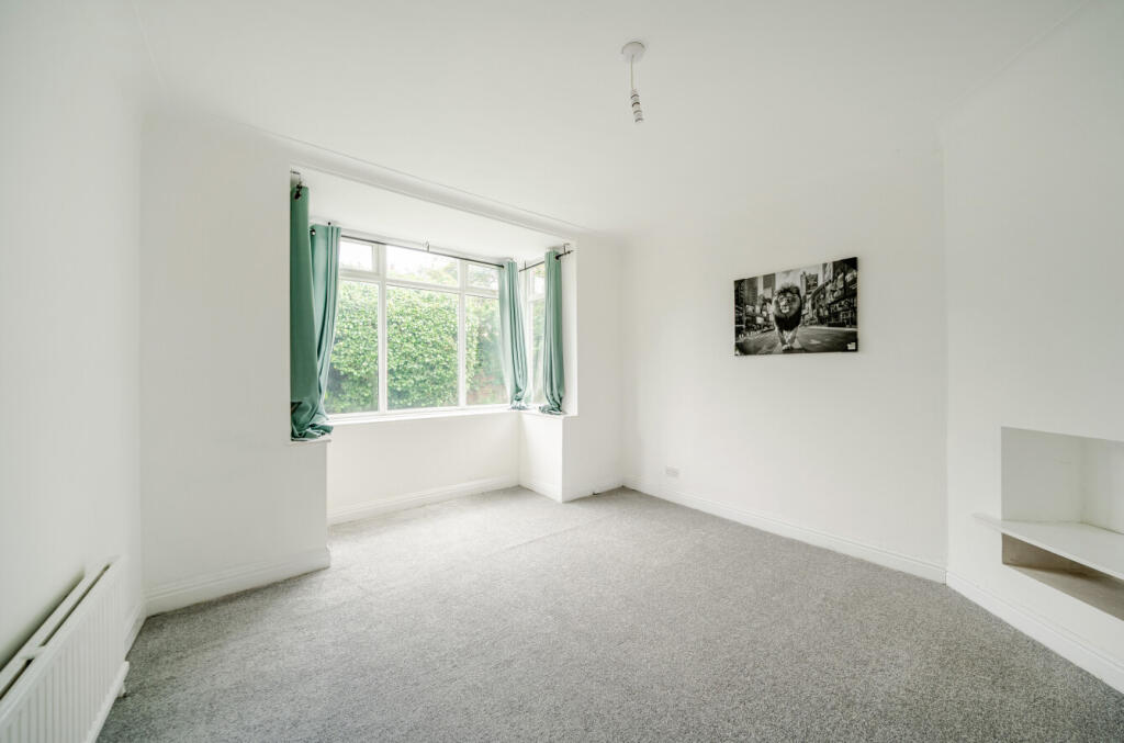 House in Leeds, Far Headingley, Weetwood - View 4