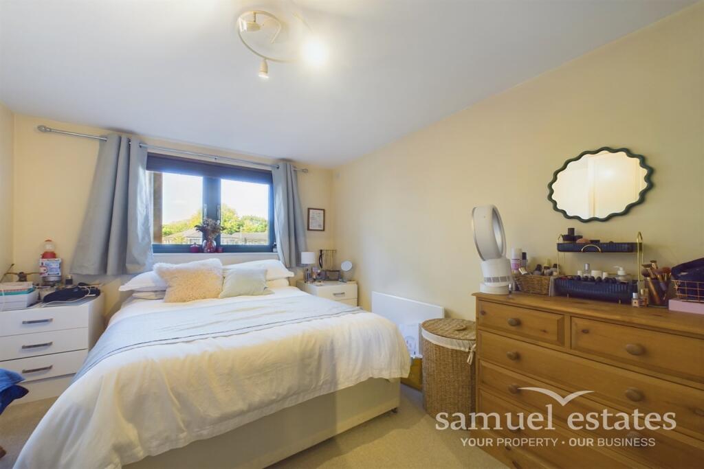 Apartment in London - View 5