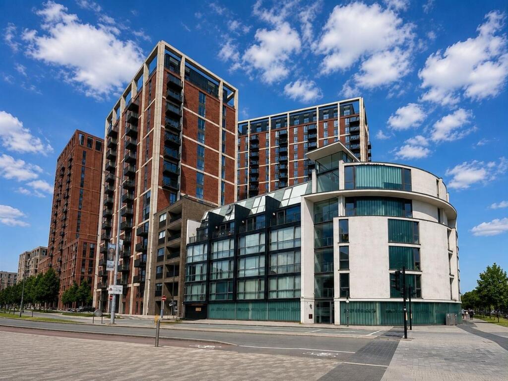 Apartment in Salford, Blackfriars, Lower Broughton - View 2