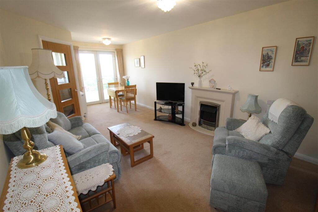 Apartment in Bolton, Middlebrook, Horwich - View 4