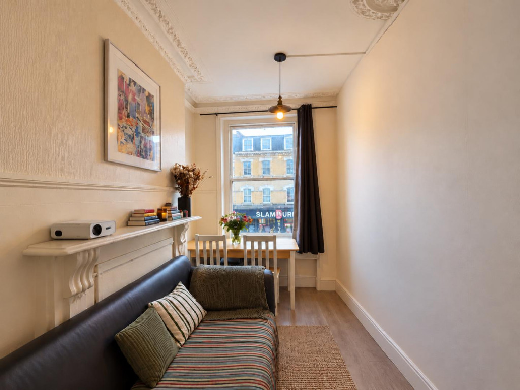 Apartment in London, Spitalfields, Whitechapel - View 2