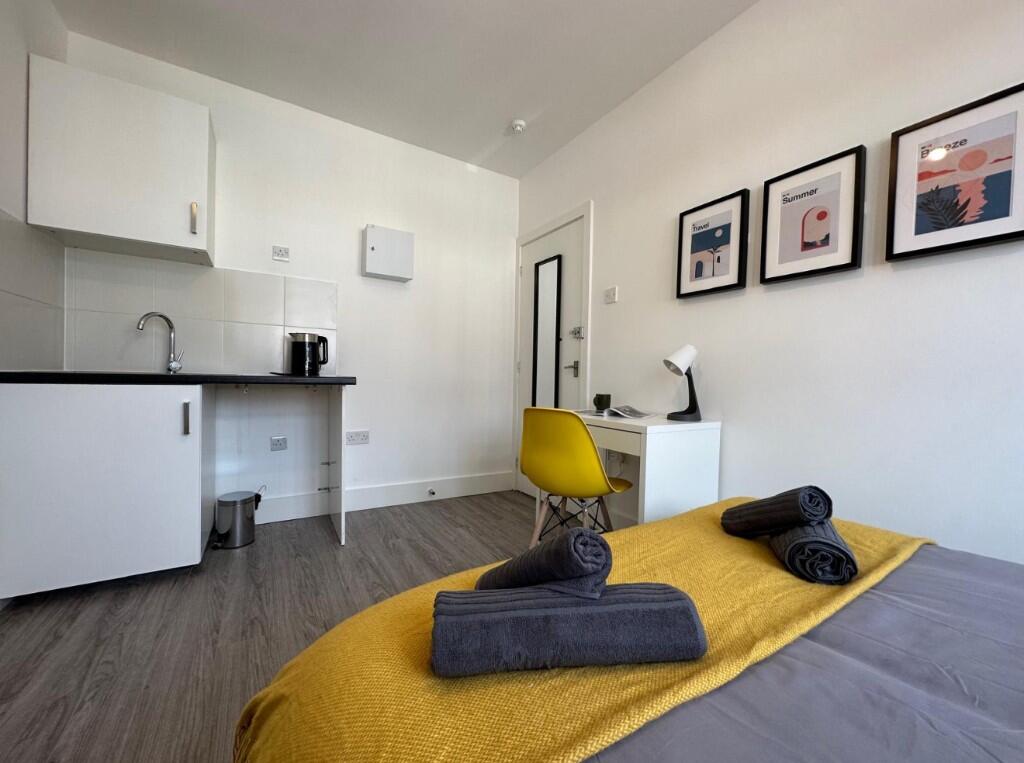 Main image of property: Braeside Road, London, SW16