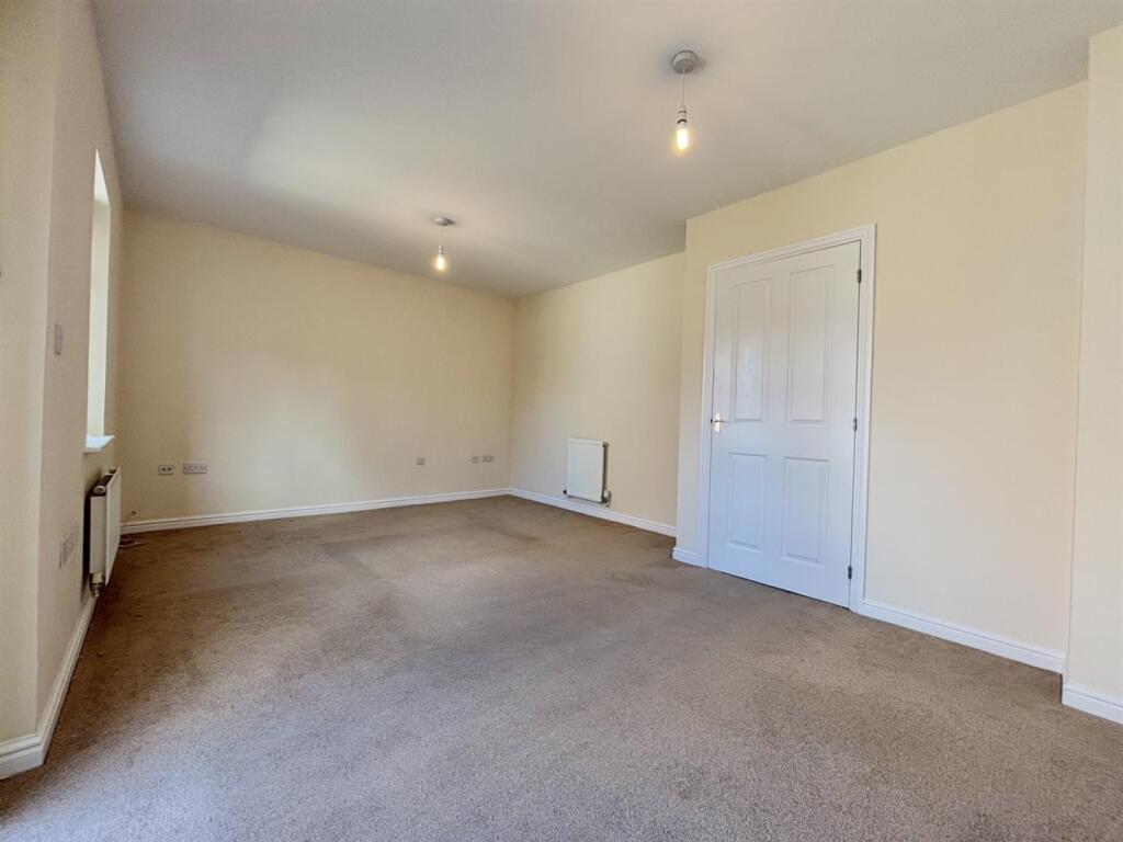House in Salisbury - View 5