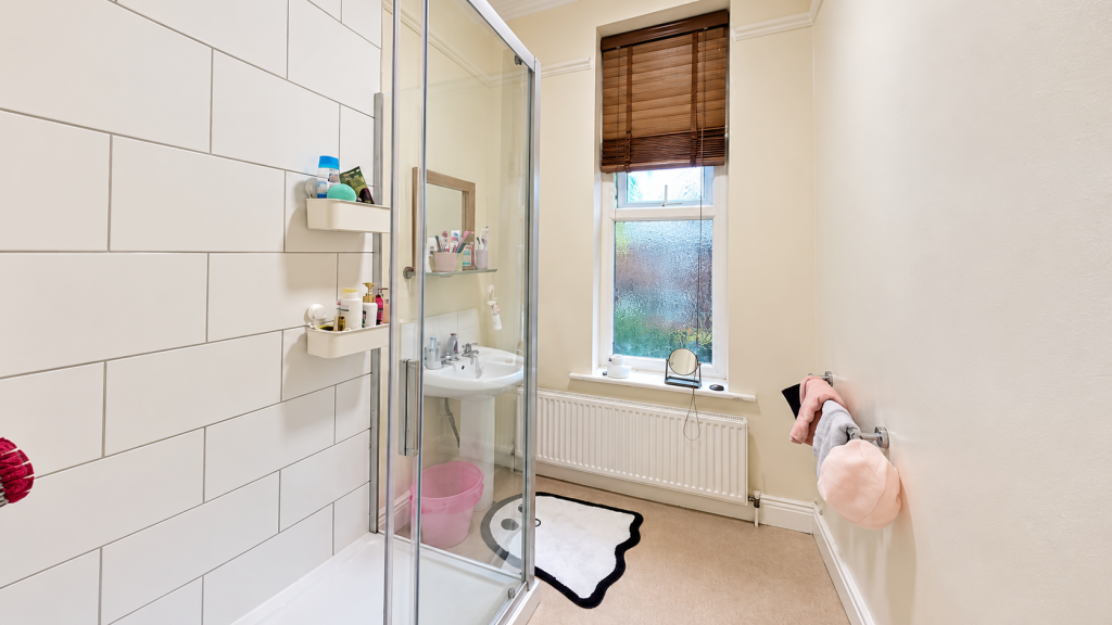 House in Leeds - View 5