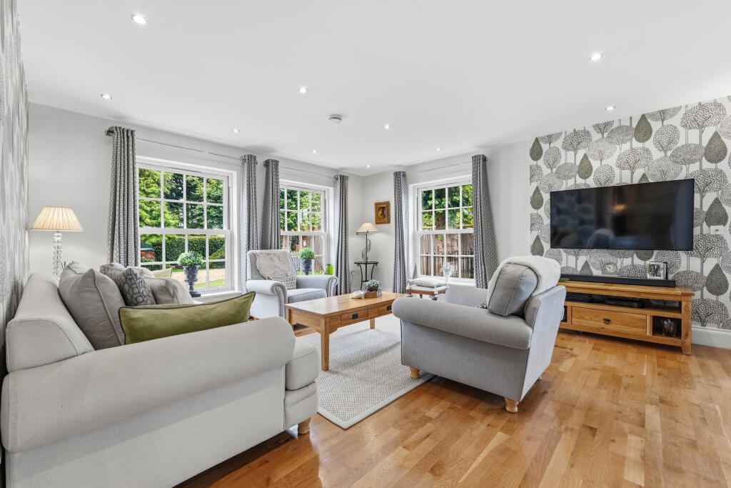 House in South Kesteven, Long Bennington - View 3