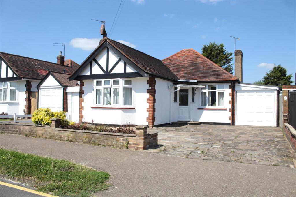Main image of property: The Drive, Potters Bar