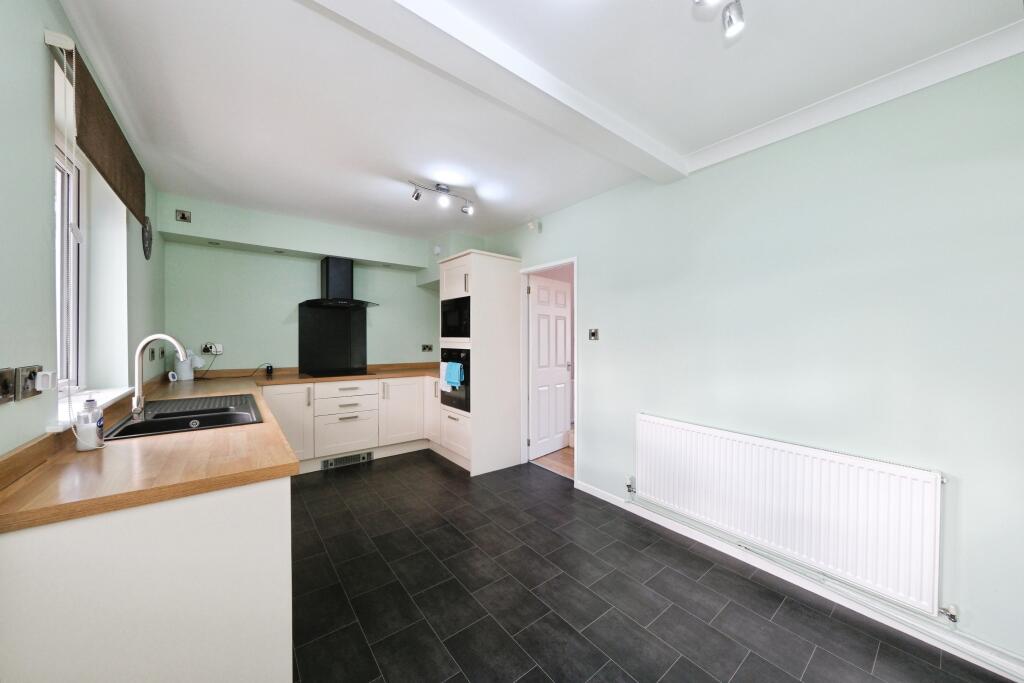 House in Ashfield, Hucknall - View 3