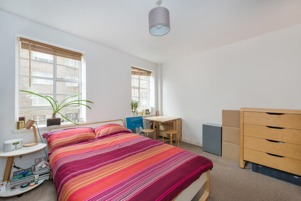 Apartment in London - View 2