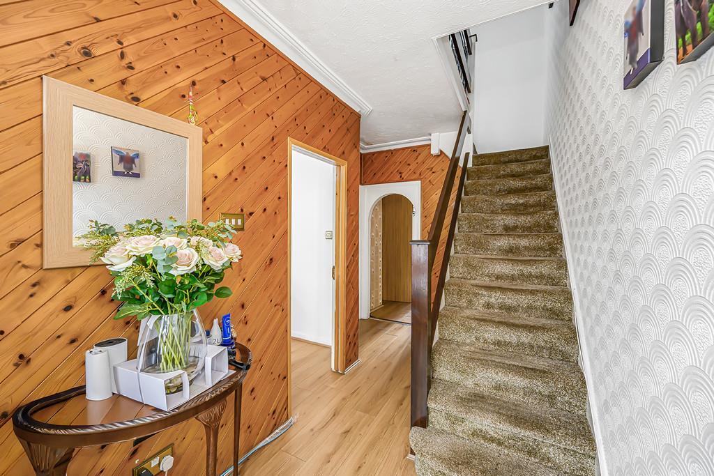 House in London, Royston Parade, Highams Park - View 5