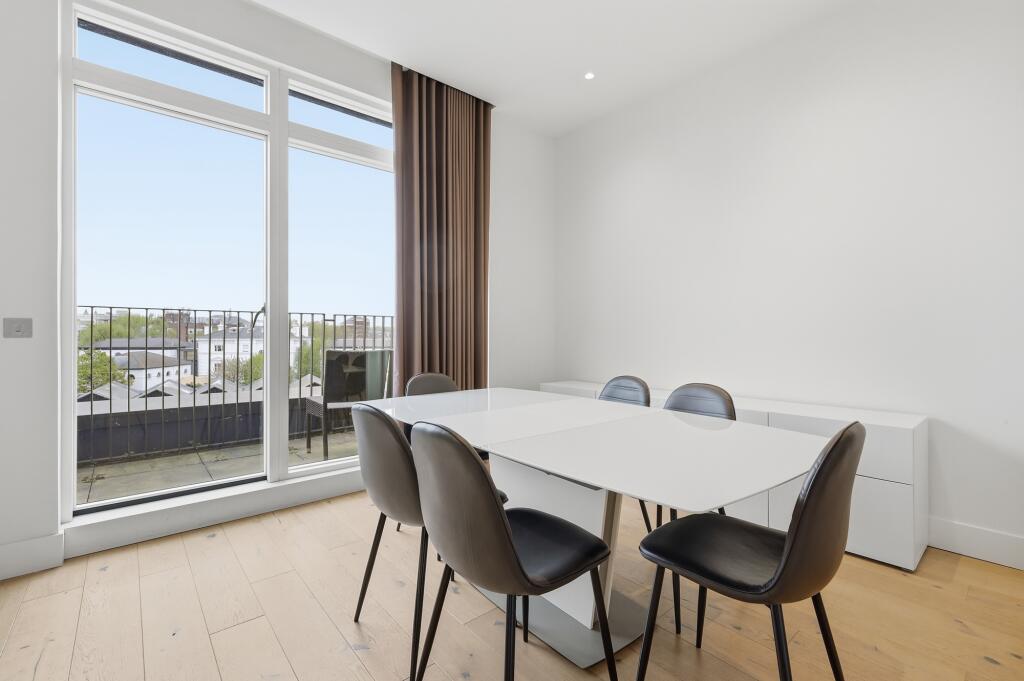 Apartment in London - View 5