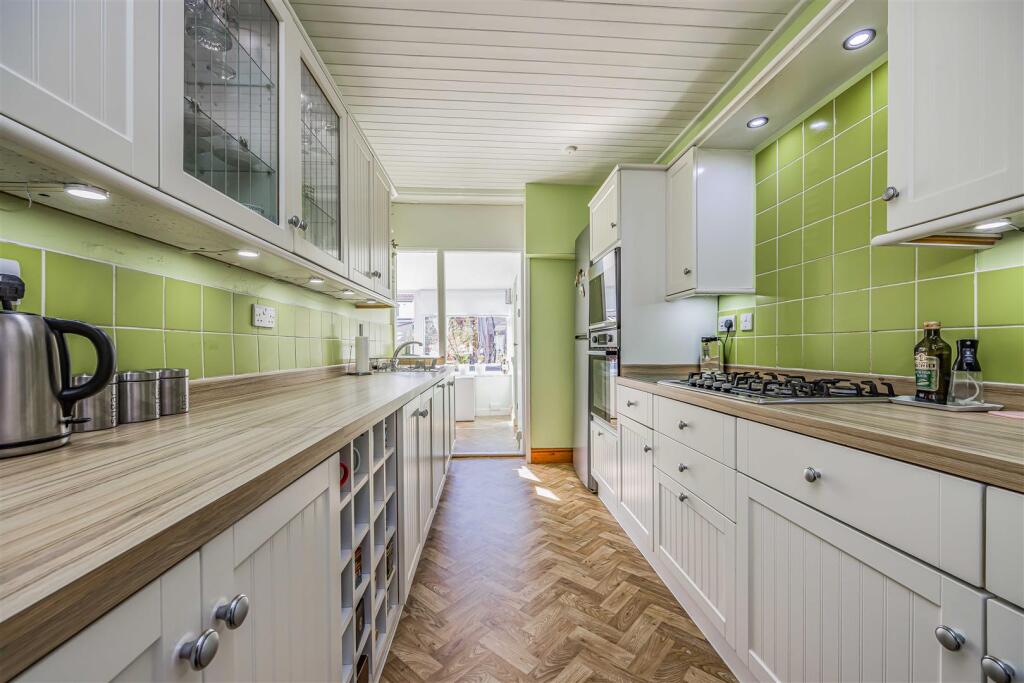 House in Portsmouth - View 4