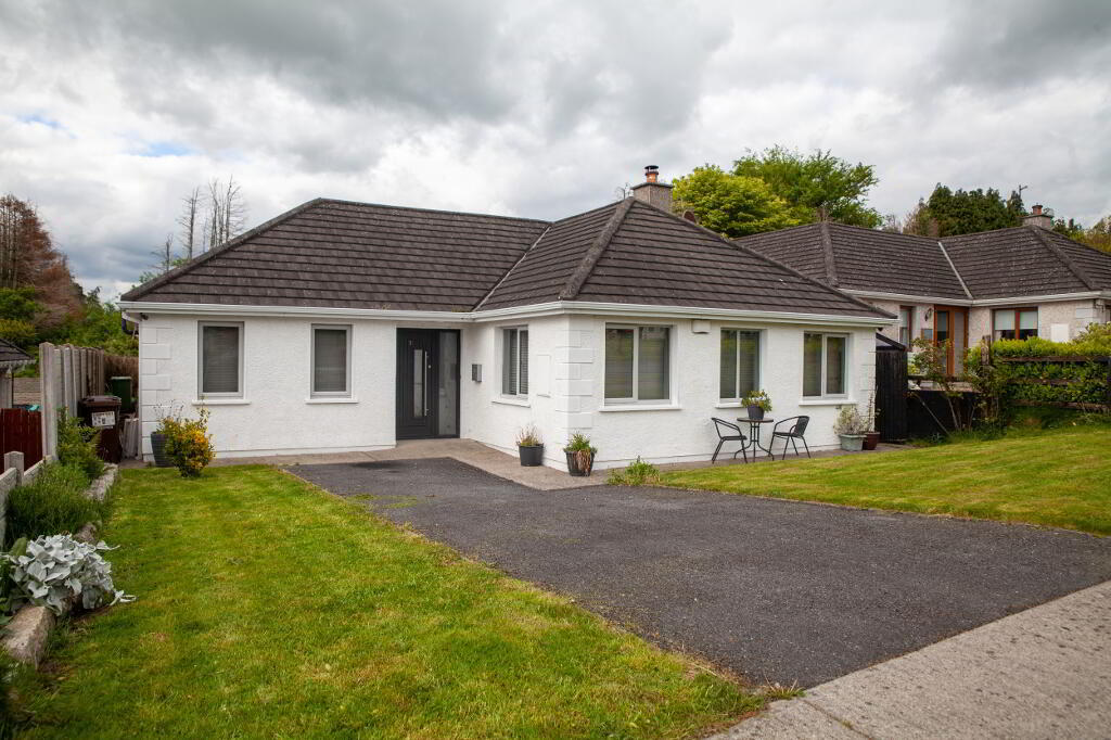 Main image of property: 16 Mountian View, Myshall, Muine Bheag
