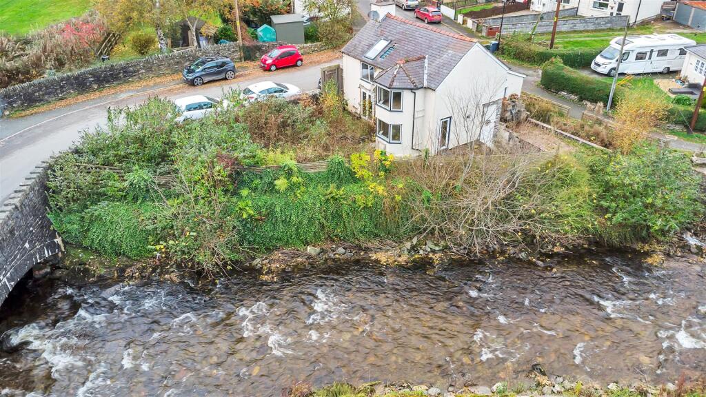 Maybury Avenue, Glyn Ceiriog, Llangollen photo 3