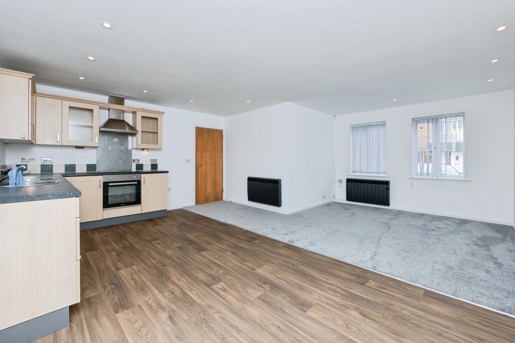 Apartment in Bristol, Withywood - More