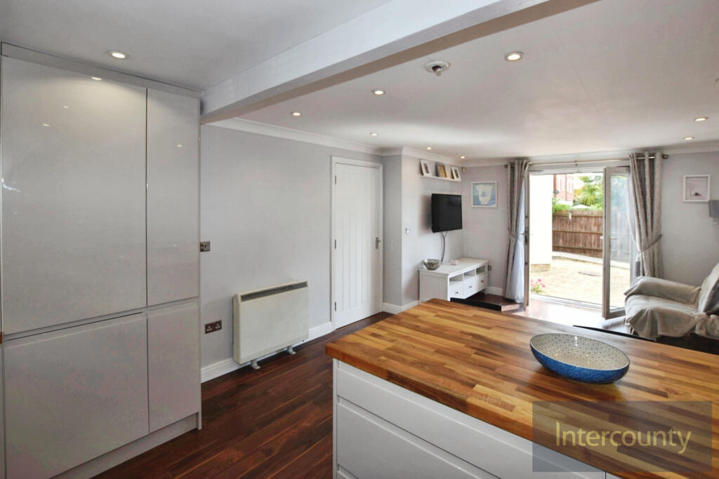 Apartment in Uttlesford, Flitch Green - View 5
